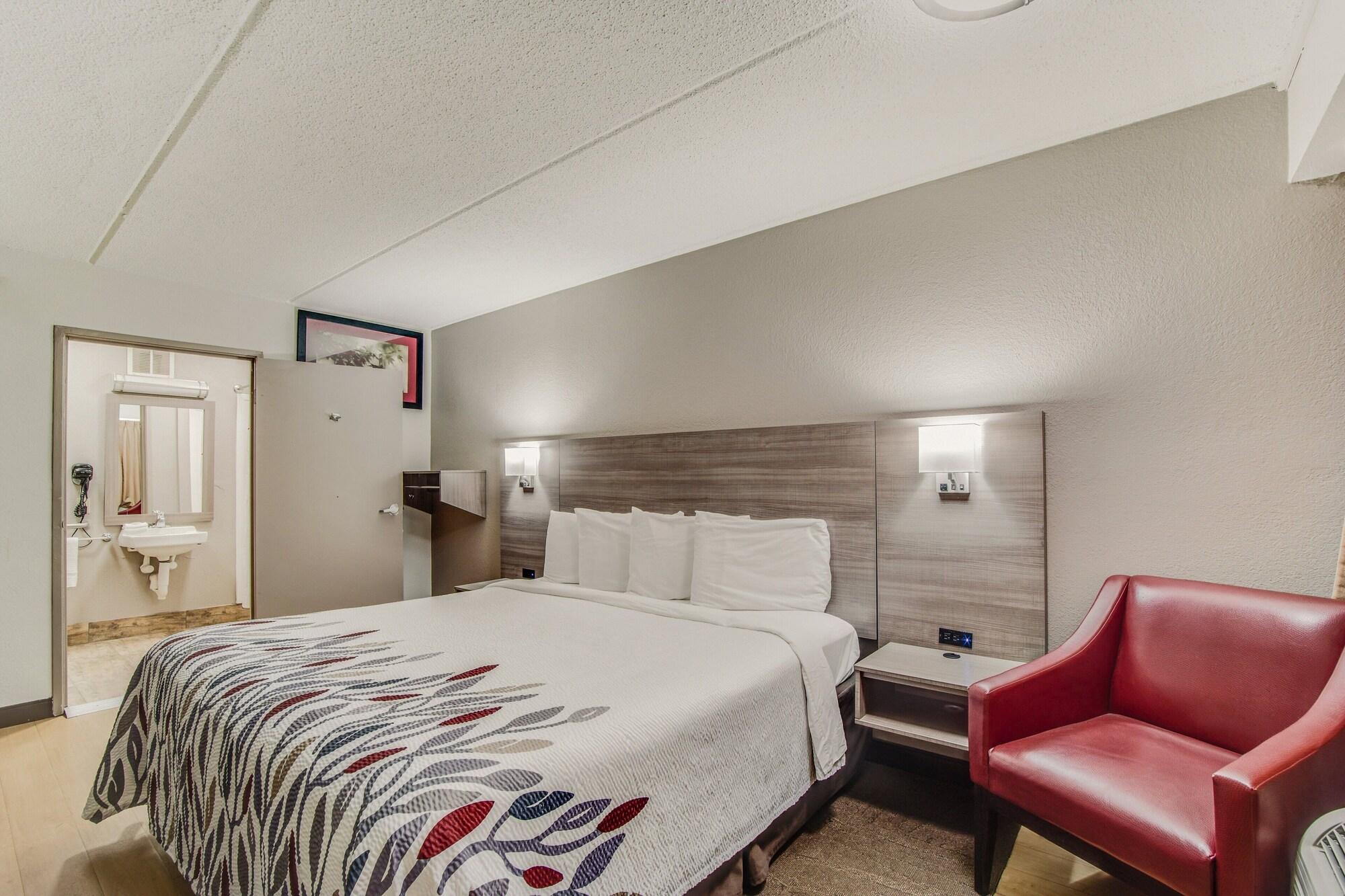 Red Roof Inn Columbia East - Ft Jackson Exterior photo
