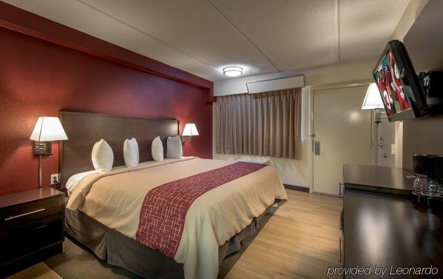 Red Roof Inn Columbia East - Ft Jackson Exterior photo